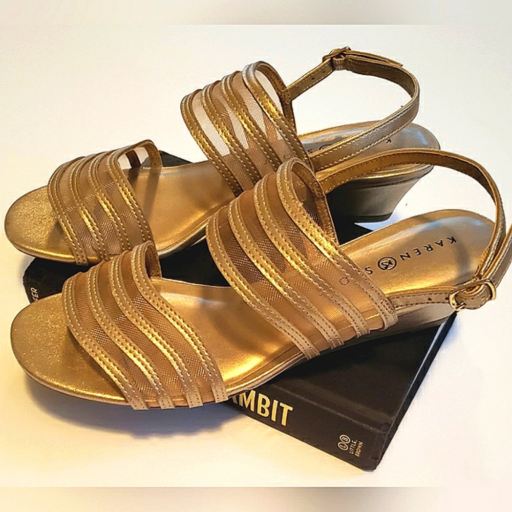 Karen Scott Gold Wedge Sandals 7.5